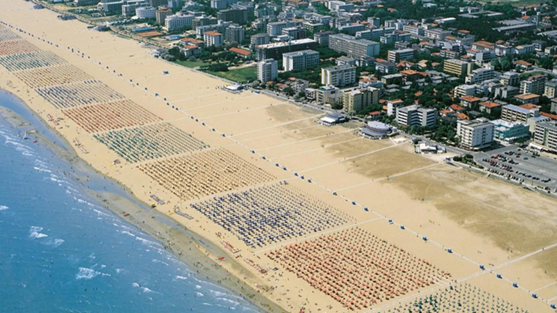 아파트 Comfortable Flat For 4 Guests By The Beach 비비오네